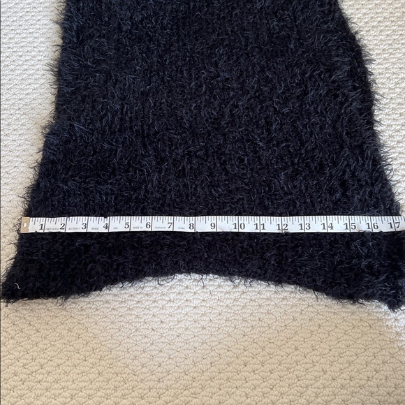 NWOT super soft black infinity scarf - Picture 3 of 4